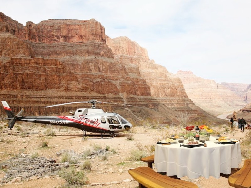 Helicopter Tour with Dinner at Grand Canyon